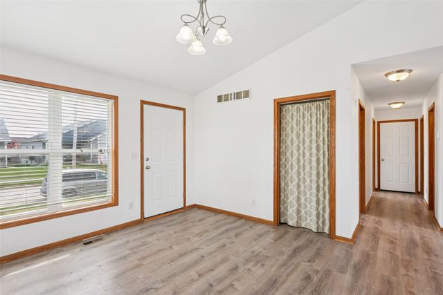 112 NE Allison Avenue, Elkhart, IA 50073