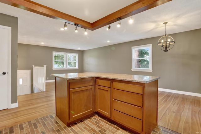 6210 Roger Park Court, Evansville, IN 47715