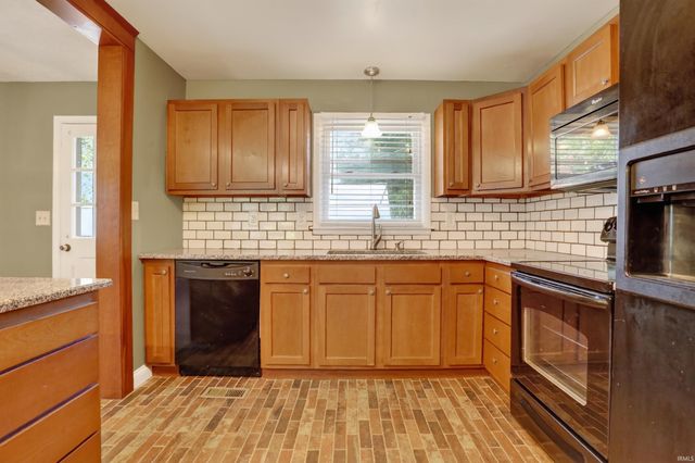 6210 Roger Park Court, Evansville, IN 47715