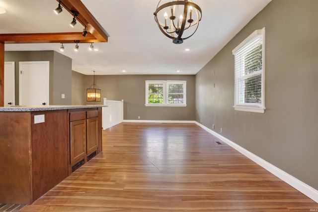 6210 Roger Park Court, Evansville, IN 47715