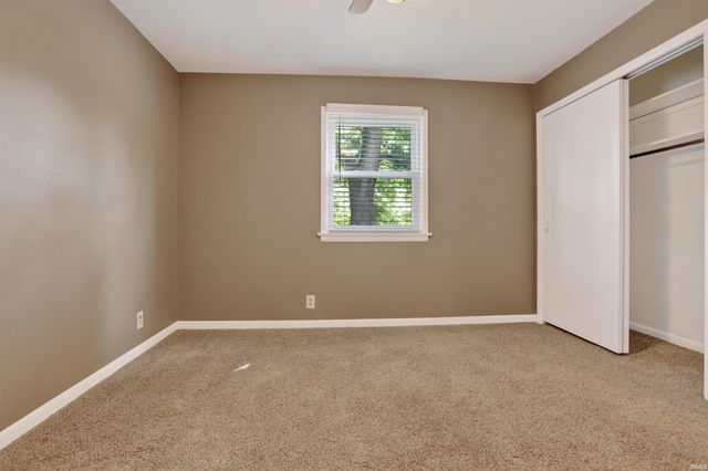 6210 Roger Park Court, Evansville, IN 47715
