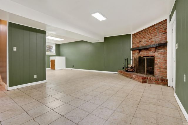 6210 Roger Park Court, Evansville, IN 47715