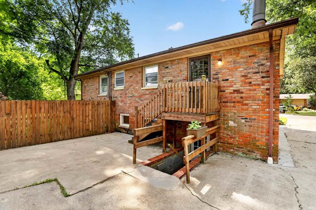 6210 Roger Park Court, Evansville, IN 47715