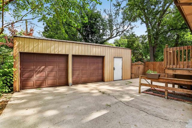 6210 Roger Park Court, Evansville, IN 47715
