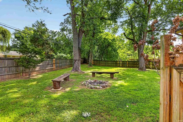 6210 Roger Park Court, Evansville, IN 47715