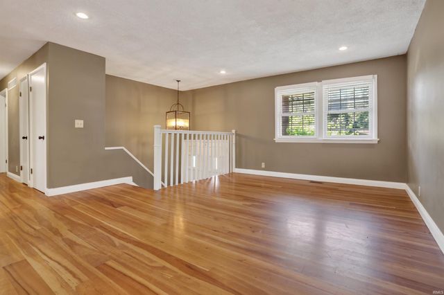 6210 Roger Park Court, Evansville, IN 47715