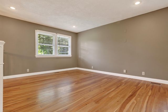 6210 Roger Park Court, Evansville, IN 47715