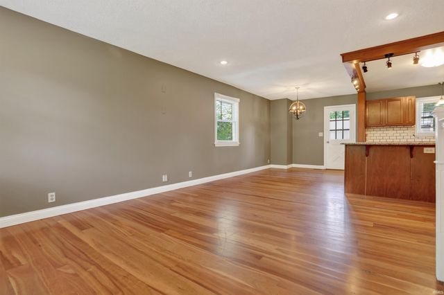 6210 Roger Park Court, Evansville, IN 47715