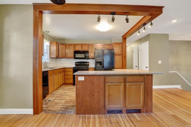 6210 Roger Park Court, Evansville, IN 47715