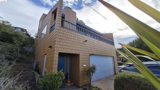 10 Sereno Cir, Oakland, CA 94619