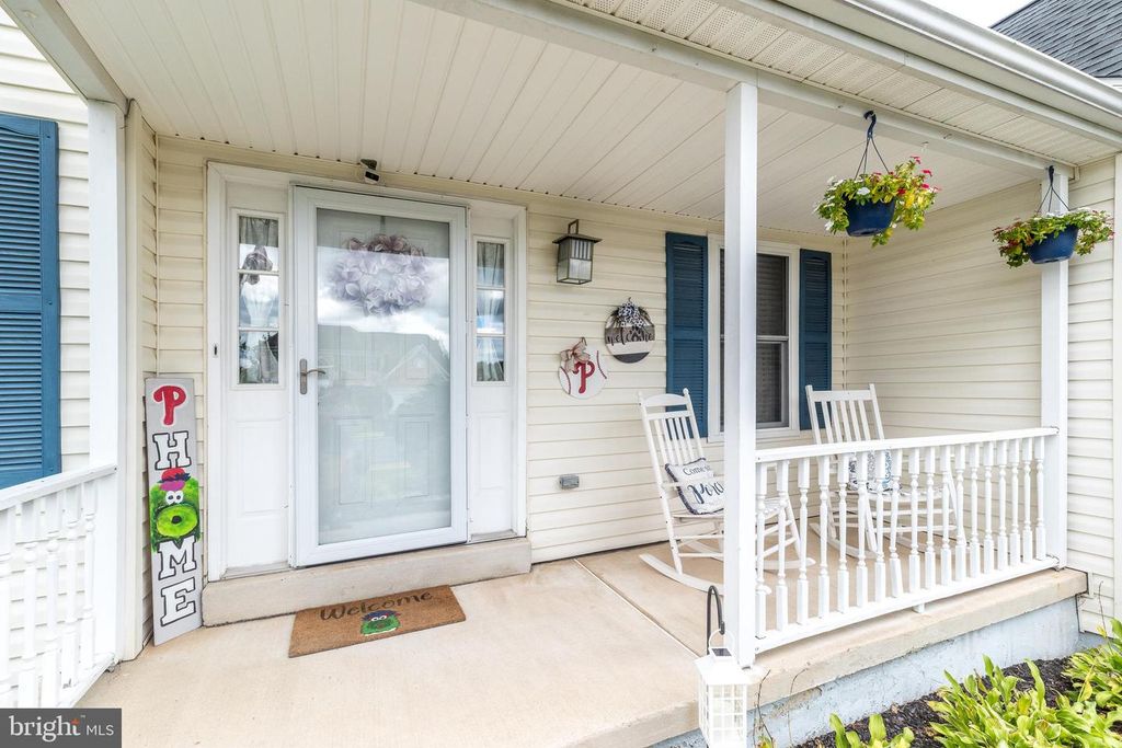 1233 COBBLESTONE DR, QUAKERTOWN, PA 18951 — photo 2
