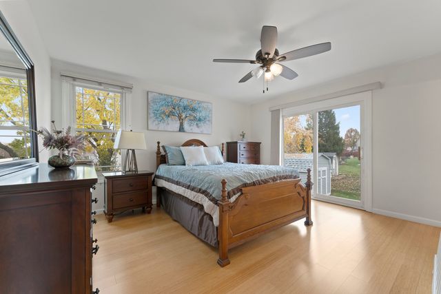 309 Plymouth Lane NW, Bloomingdale, IL 60108