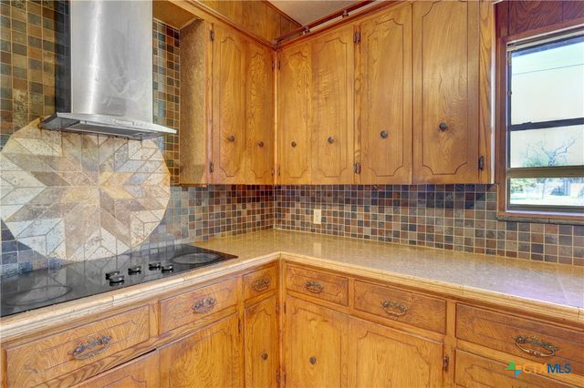 1135 N Penelope Street, Belton, TX 76513