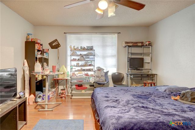 1135 N Penelope Street, Belton, TX 76513