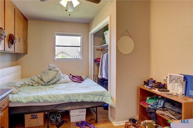 1135 N Penelope Street, Belton, TX 76513