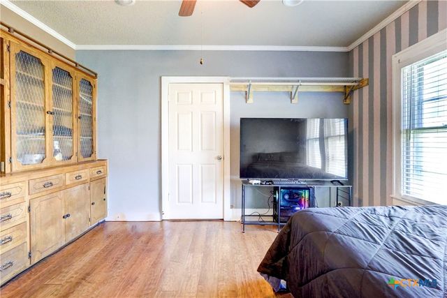 1135 N Penelope Street, Belton, TX 76513