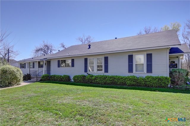 1135 N Penelope Street, Belton, TX 76513