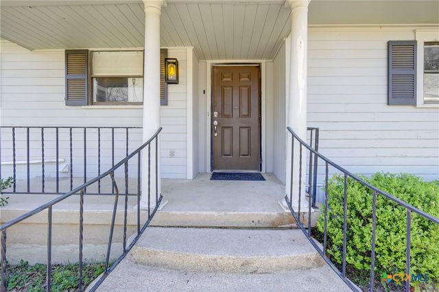 1135 N Penelope Street, Belton, TX 76513