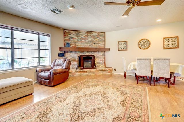 1135 N Penelope Street, Belton, TX 76513