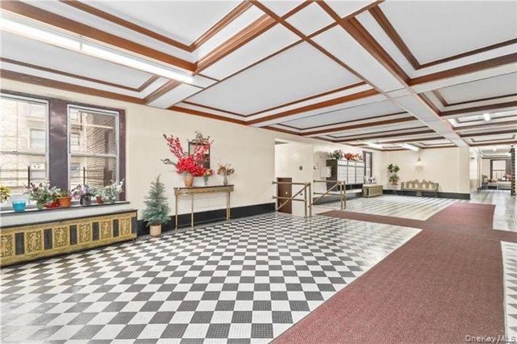 2922 Barnes Avenue 6E, Bronx, NY 10467 — exterior