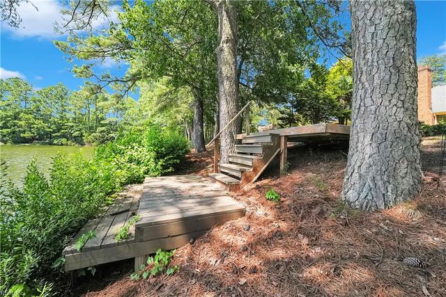 117 Wind Forest LN, Yorktown, VA 23692