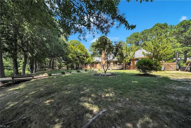 117 Wind Forest LN, Yorktown, VA 23692