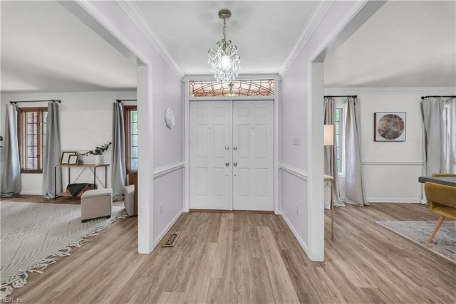 117 Wind Forest LN, Yorktown, VA 23692