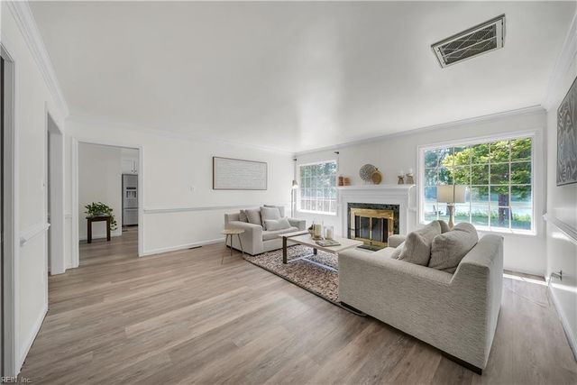117 Wind Forest LN, Yorktown, VA 23692