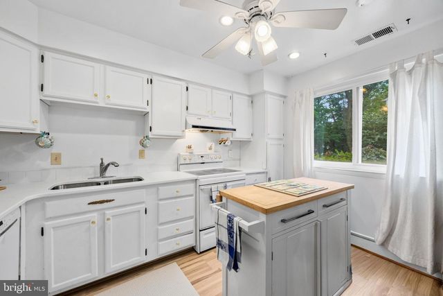 11 WINSLOW CT, Annapolis, MD 21403