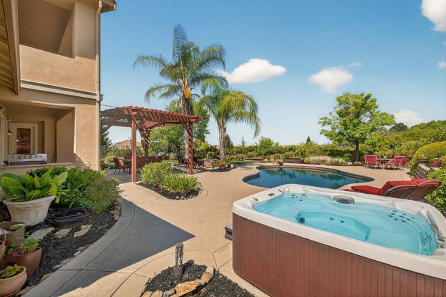 5132 Thalia Dr, El Dorado Hills, CA 95762