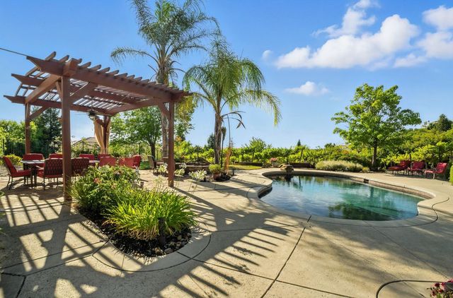 5132 Thalia Dr, El Dorado Hills, CA 95762