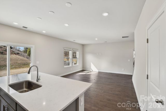 5040 Poplin Valley, Cherryville, NC 28021