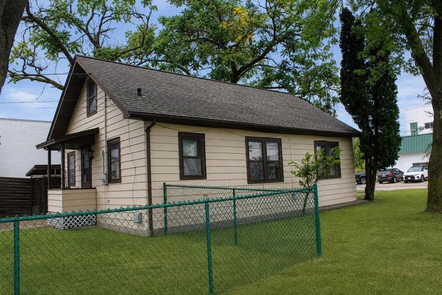 1605 W HASKEL STREET, Appleton, WI 54914