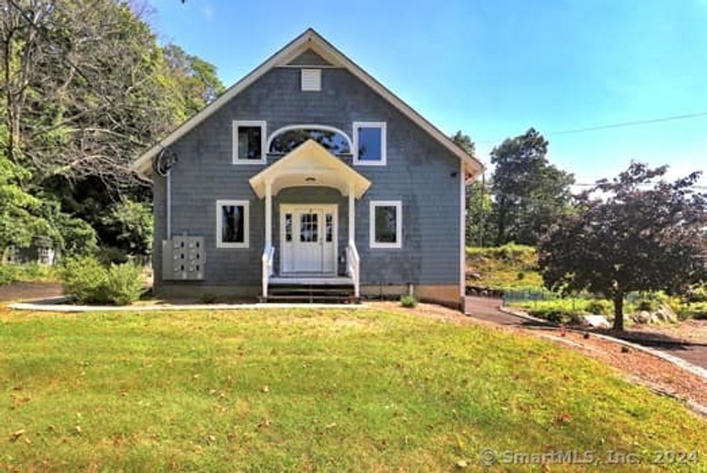 32 Portland Avenue #4, Redding, CT 06896