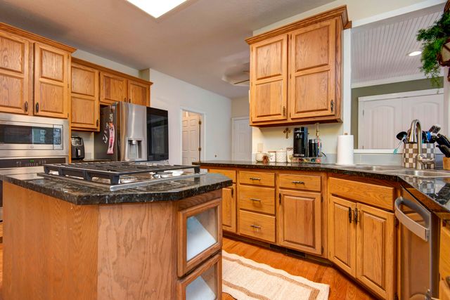 4429 E Valley Road, Springfield, MO 65809