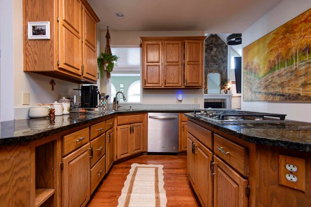 4429 E Valley Road, Springfield, MO 65809