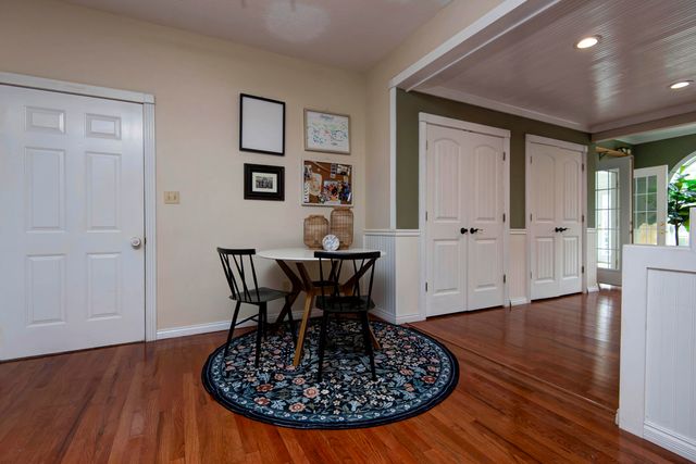 4429 E Valley Road, Springfield, MO 65809