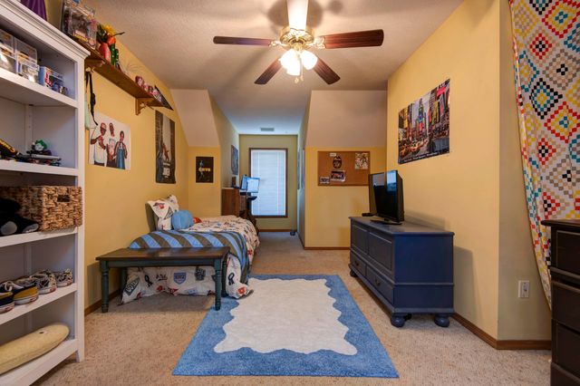 4429 E Valley Road, Springfield, MO 65809