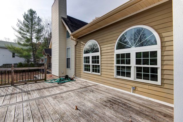 4429 E Valley Road, Springfield, MO 65809