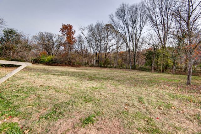 4429 E Valley Road, Springfield, MO 65809