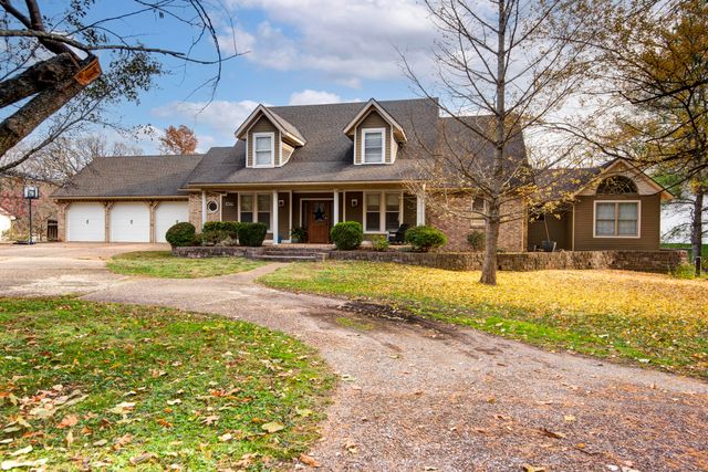 4429 E Valley Road, Springfield, MO 65809