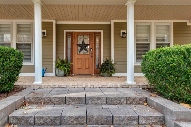 4429 E Valley Road, Springfield, MO 65809