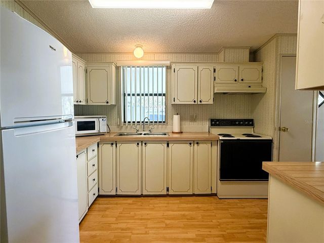 4550 CHARTER STREET, Zephyrhills, FL 33542
