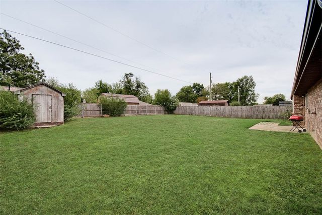 1703 SE P Street, Bentonville, AR 72712