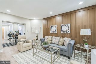 207 W ALBANUS STREET, Philadelphia, PA 19120