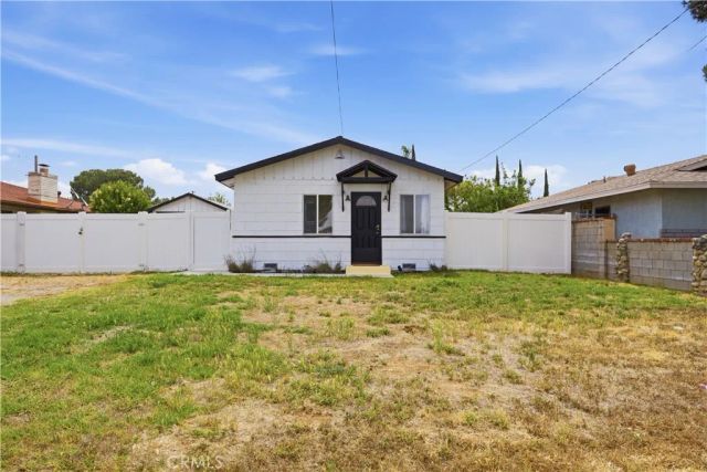 950 Michigan, Beaumont, CA 92223