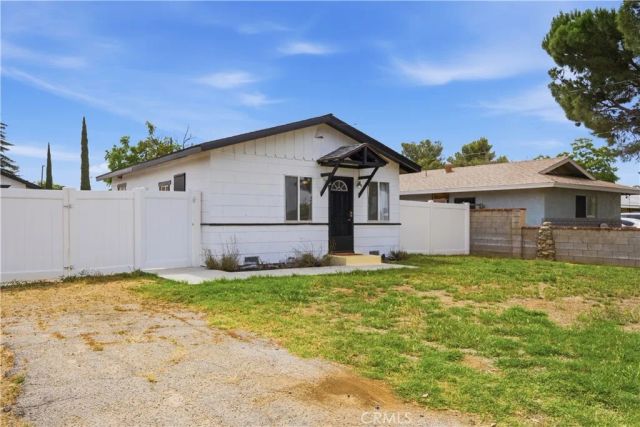 950 Michigan, Beaumont, CA 92223