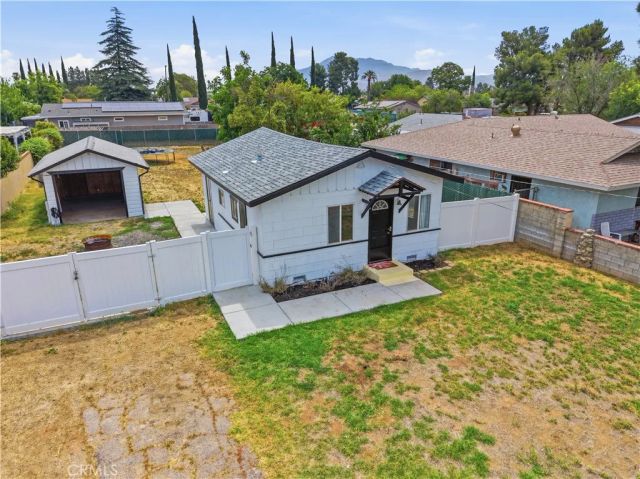 950 Michigan, Beaumont, CA 92223