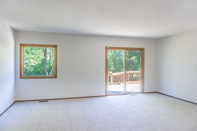 110105 Arboretum Way, Chaska, MN 55318