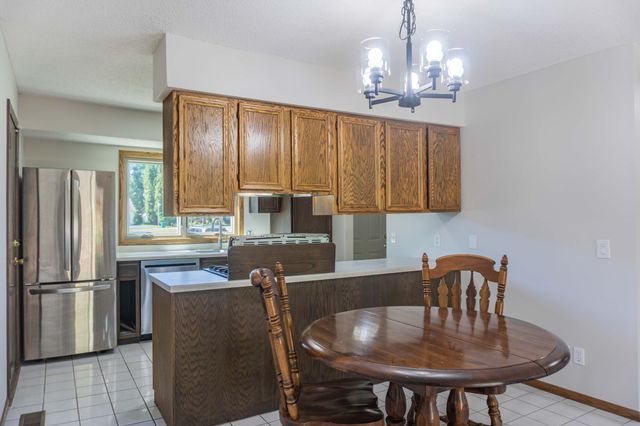 110105 Arboretum Way, Chaska, MN 55318
